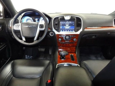 2012 Chrysler 300  Limited