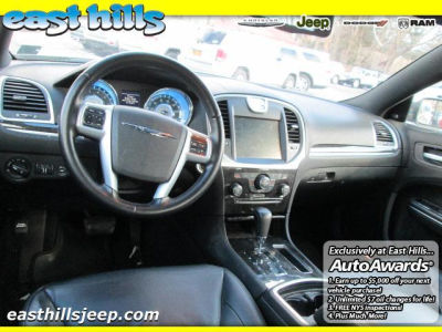 2011 Chrysler 300  Limited