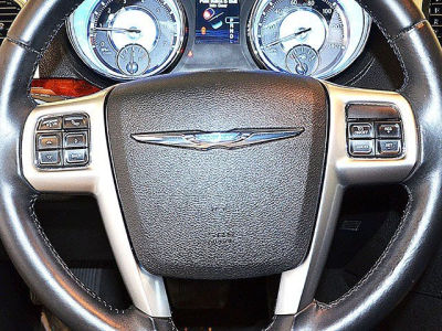 2012 Chrysler 300  Limited