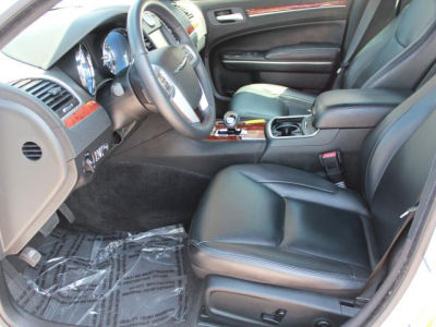 2012 Chrysler 300  Limited