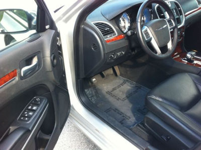 2012 Chrysler 300  Limited