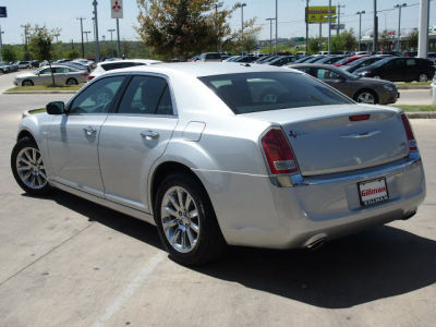 2012 Chrysler 300  Limited