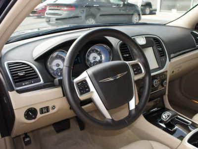 2012 Chrysler 300  Limited
