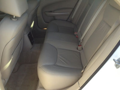 2011 Chrysler 300  Limited