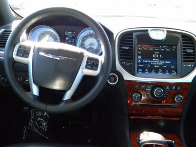 2012 Chrysler 300  Limited
