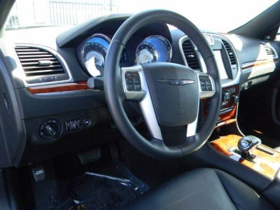 2012 Chrysler 300  Limited