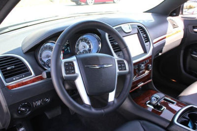 2012 Chrysler 300  Limited