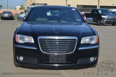 2012 Chrysler 300  Limited