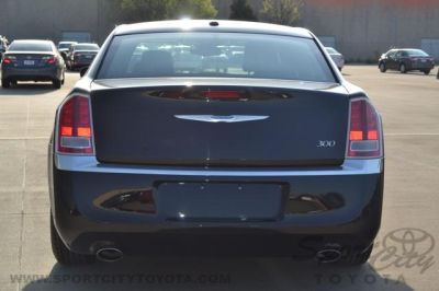2012 Chrysler 300  Limited