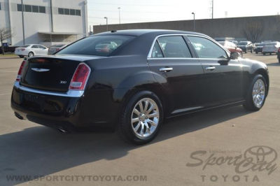 2012 Chrysler 300  Limited