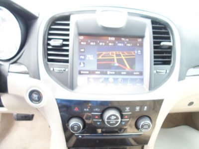 2011 Chrysler 300  Limited