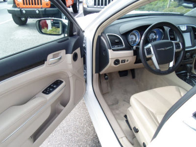 2011 Chrysler 300  Limited