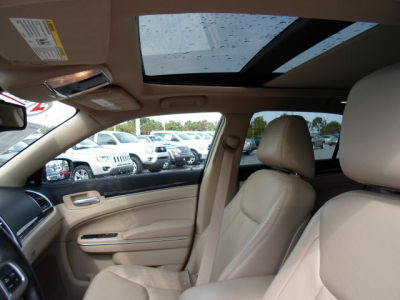 2011 Chrysler 300  Limited