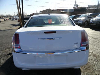 2012 Chrysler 300  Limited
