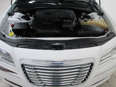 2012 Chrysler 300  Limited