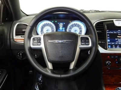 2012 Chrysler 300  Limited