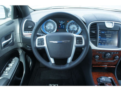 2012 Chrysler 300  Limited