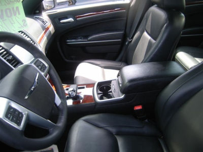 2012 Chrysler 300  Limited