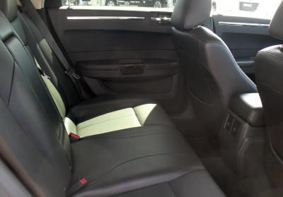 2010 Chrysler 300  Limited