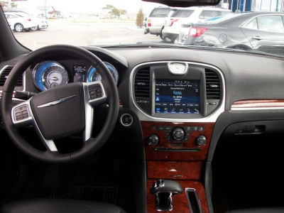 2012 Chrysler 300  Limited