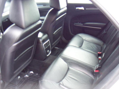 2011 Chrysler 300  Limited