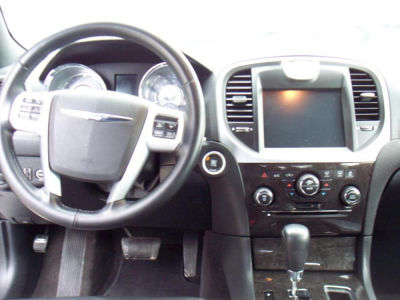 2011 Chrysler 300  Limited