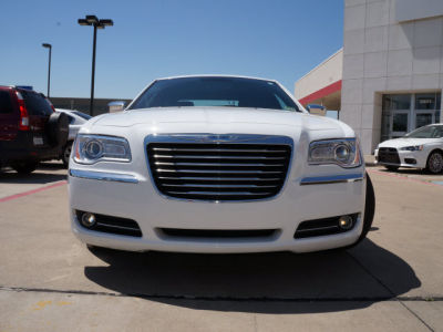 2012 Chrysler 300  Limited