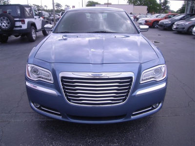 2011 Chrysler 300  Limited