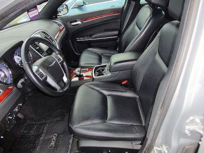 2012 Chrysler 300  Limited