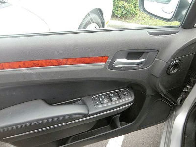 2012 Chrysler 300  Limited