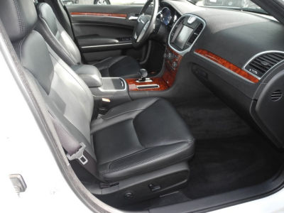 2012 Chrysler 300  Limited