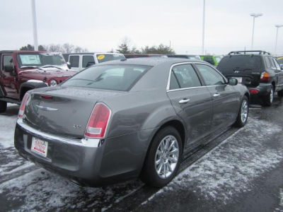2012 Chrysler 300  Limited