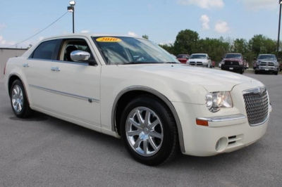 2010 Chrysler 300  Hemi