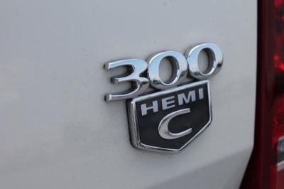 2010 Chrysler 300  Hemi