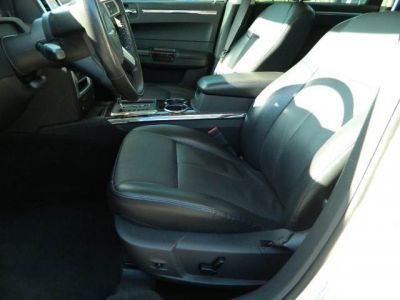 2010 Chrysler 300  Limited