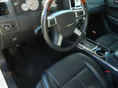 2010 Chrysler 300  Limited