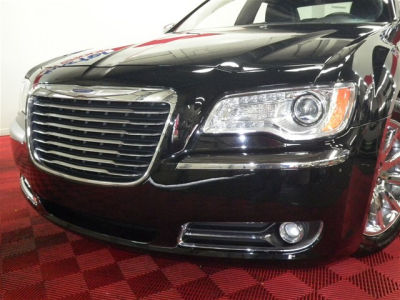 2012 Chrysler 300  Limited