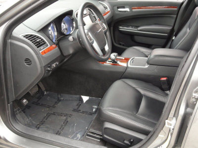 2012 Chrysler 300  Limited