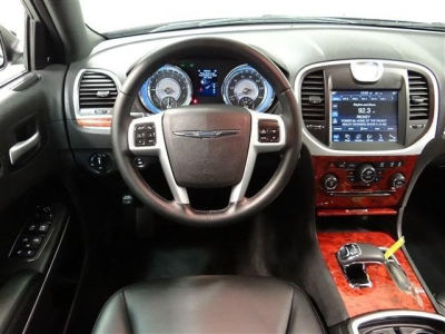 2012 Chrysler 300  Limited