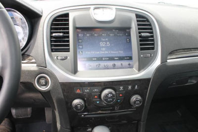 2011 Chrysler 300  Limited