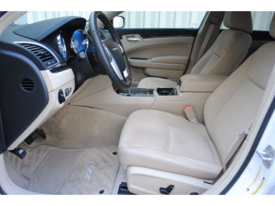 2011 Chrysler 300  Base