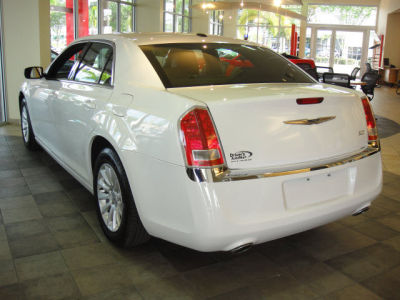 2013 Chrysler 300  Base