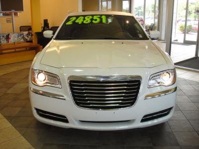 2013 Chrysler 300  Base