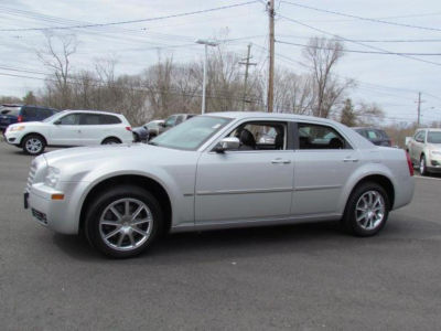 2010 Chrysler 300  Touring/Signature Series