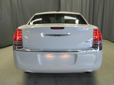 2011 Chrysler 300  Limited