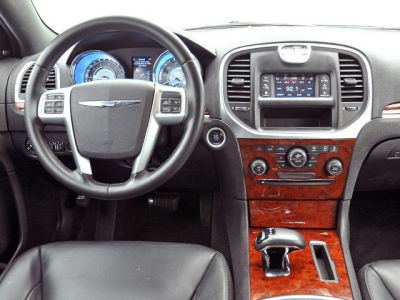 2012 Chrysler 300  Limited