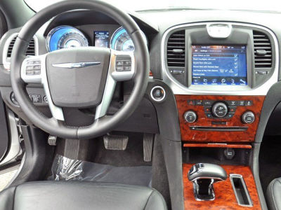 2012 Chrysler 300  Limited