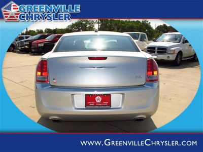 2012 Chrysler 300  Base
