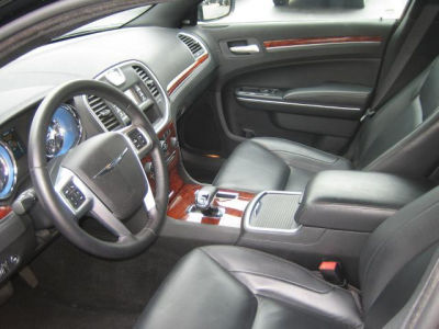 2012 Chrysler 300  Limited