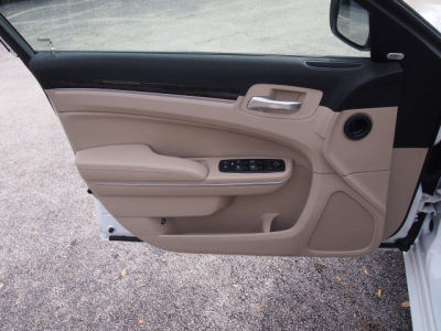 2012 Chrysler 300  Limited